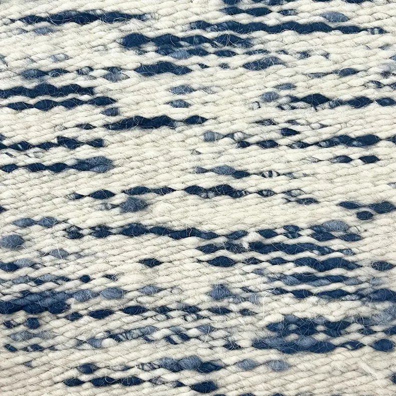 Striée handwoven wool rug in River
